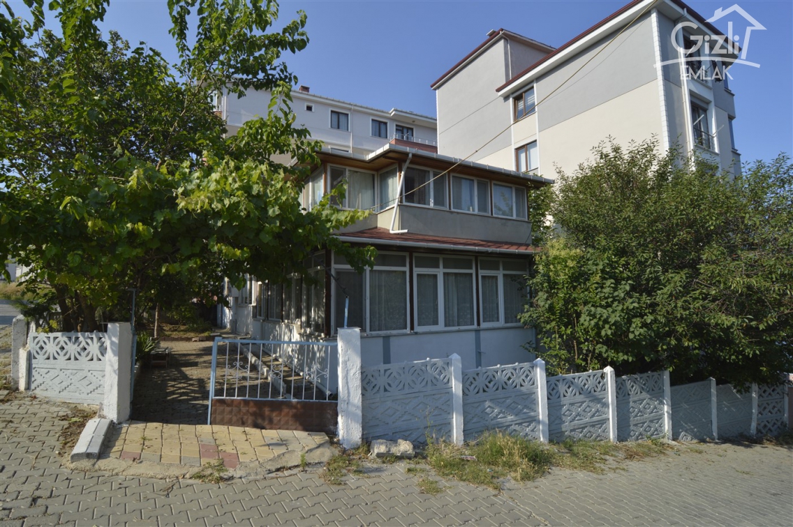 ALTINOVA MAHALLESİ ÜST KISMINDA 3+1 DUBLEKS MÜSTAKİL VİLLA
